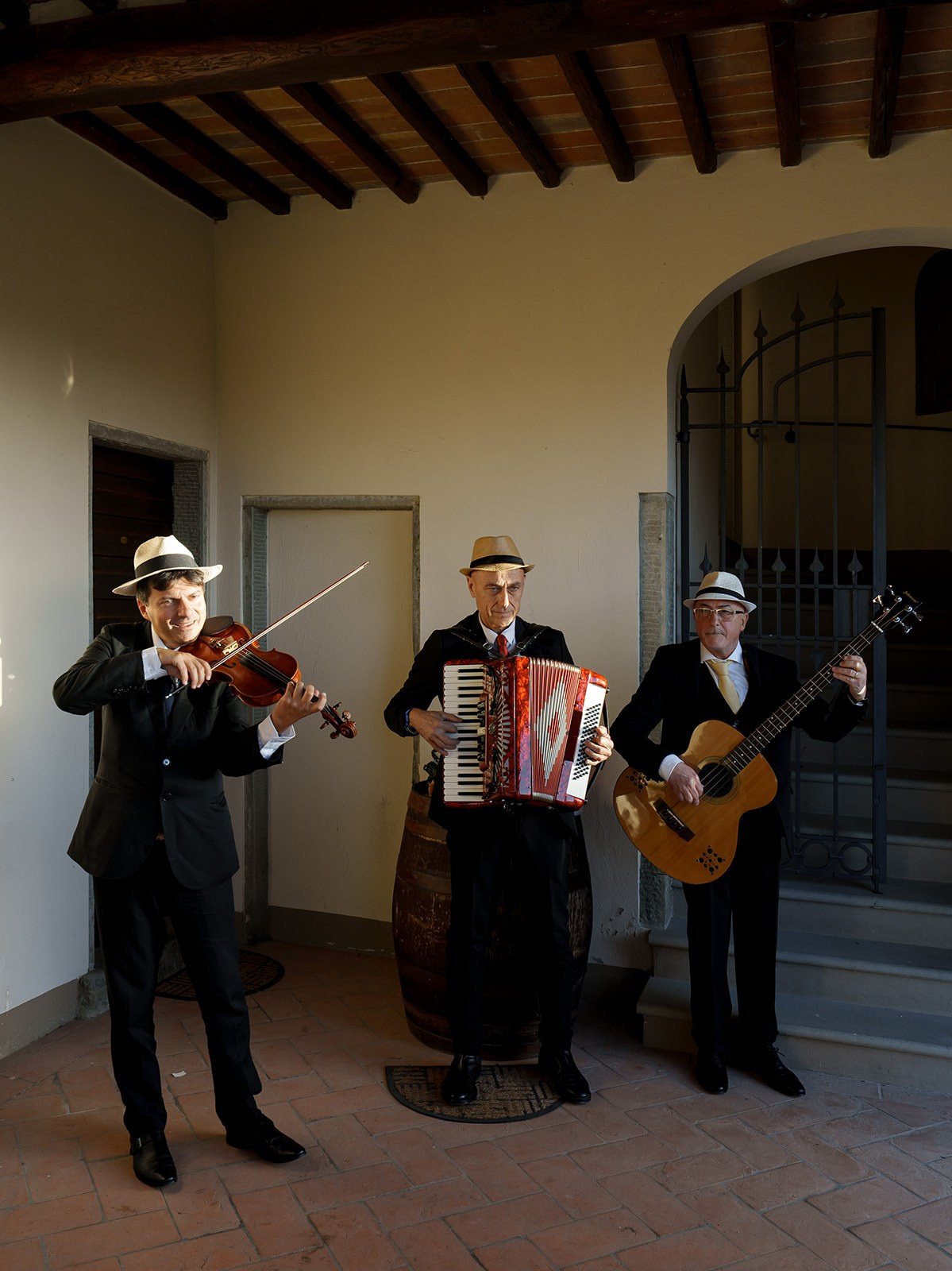 Lia & Neo (HWM). Bakasphoto wedding and lifestyle photography Latvia and Worldwide