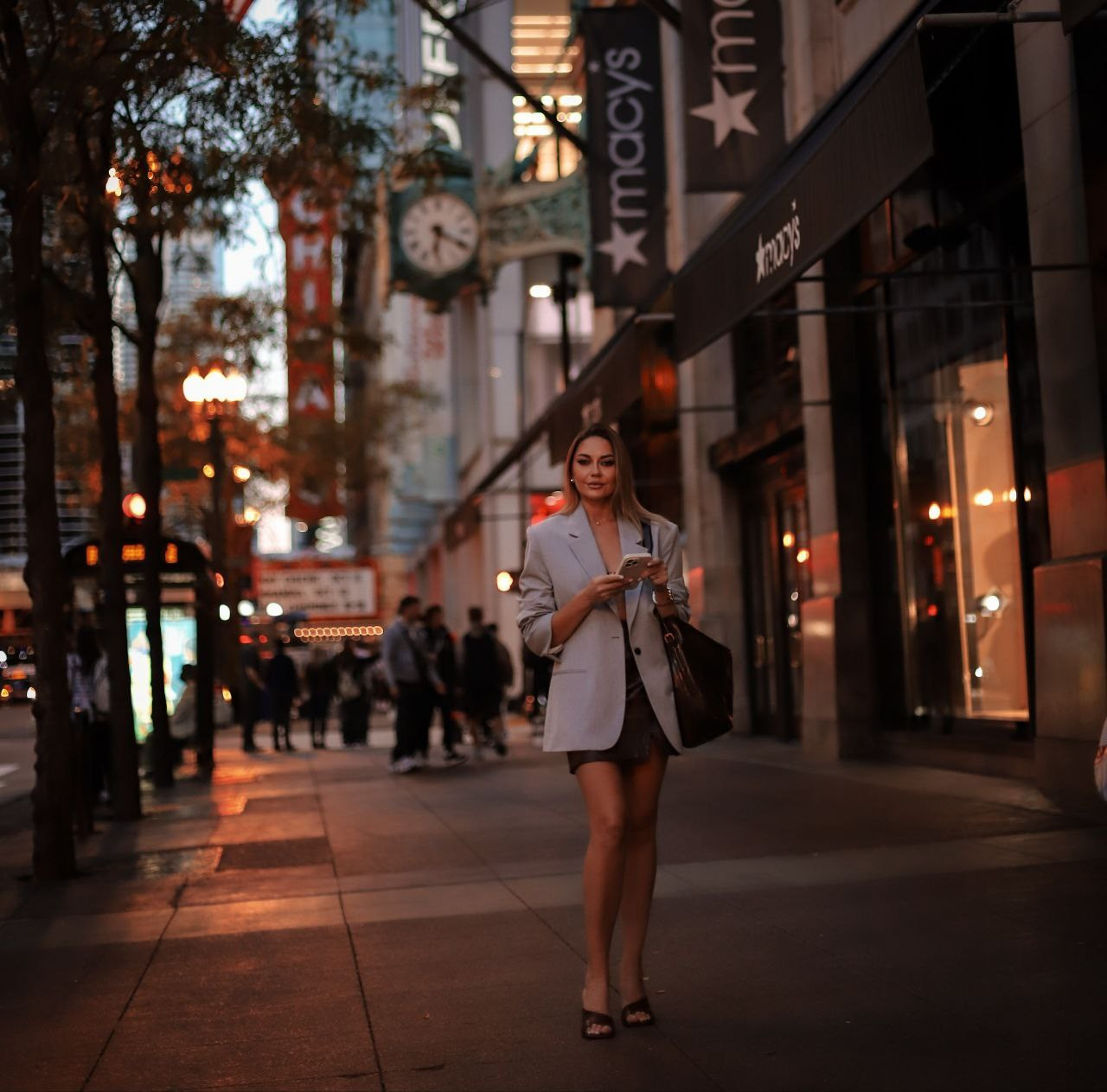 Street shoot with Yulia. VALERIIA VIUNOVA individual shooting\love story\event\brand