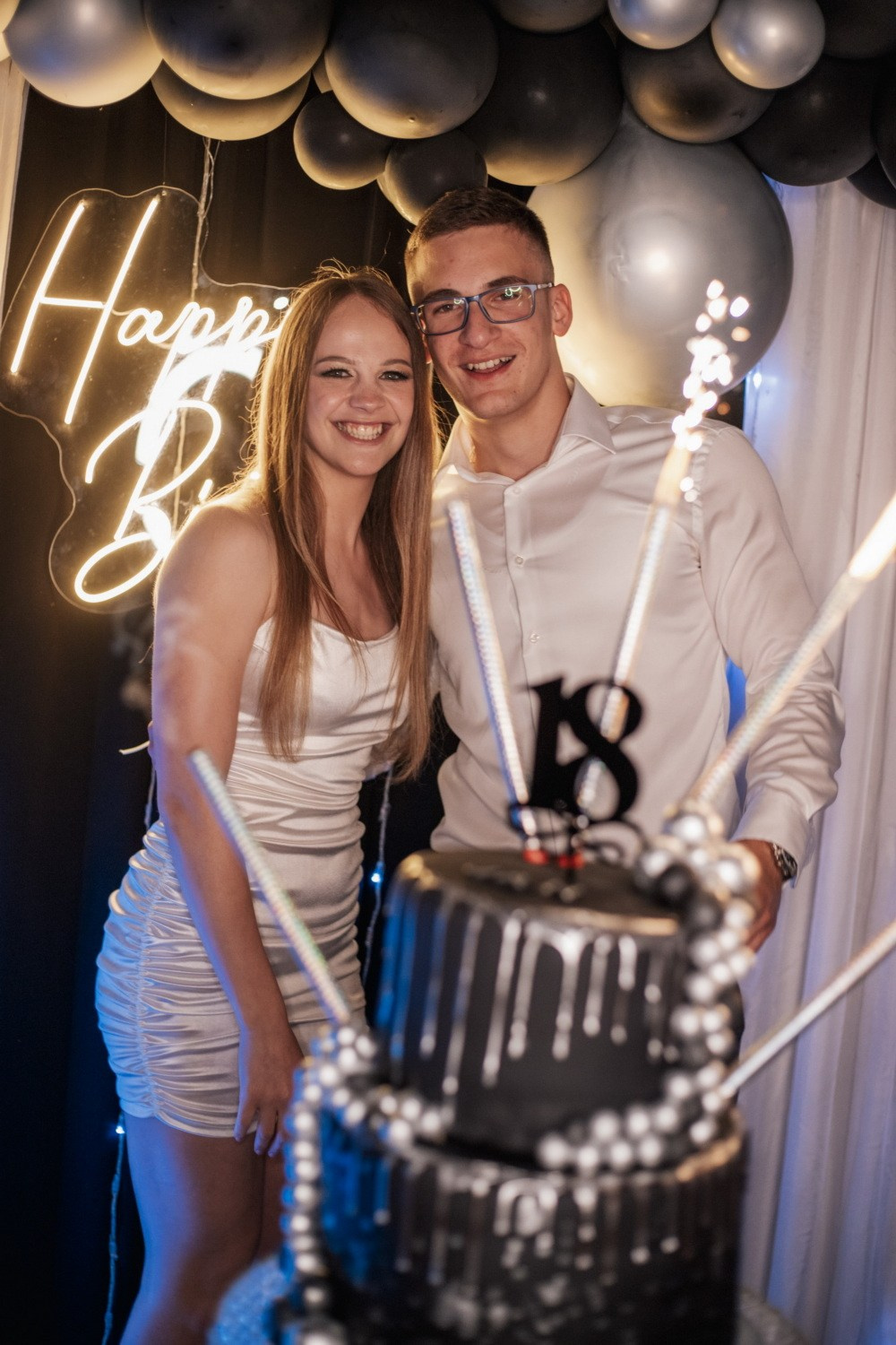 FOTOGRAFISANJE PUNOLETSTVA. Fotografi iz Backog Petrovca David i Andrea Stojanovic