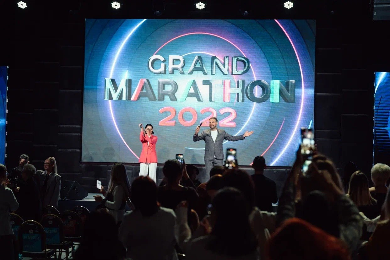 Ведущая Москва Елена Чайка