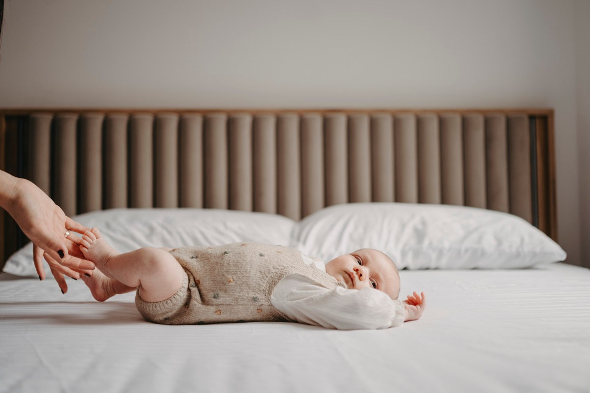 Bojana, Marko i Eva — porodicno fotografisanje kod kuce. Deciji i porodicni fotograf u Beogradu Oksana Skendzic