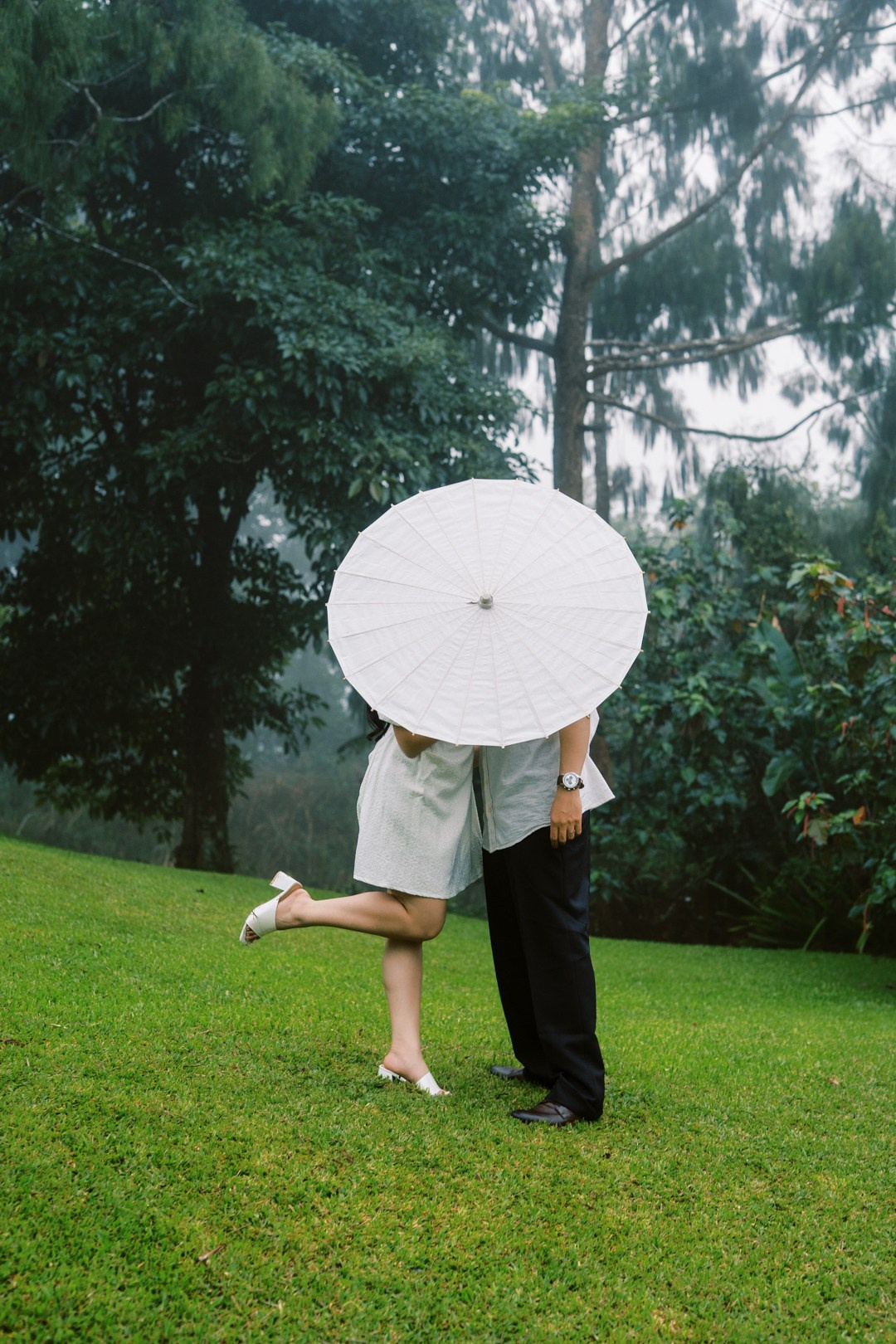 Denver and Honey Engagement Session. Momentaphoto