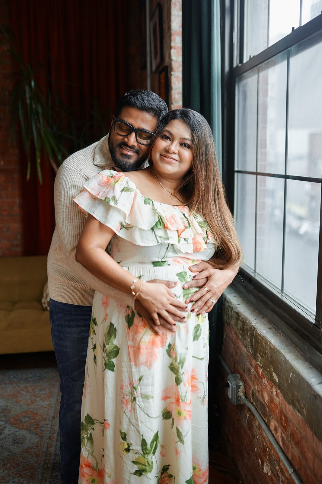 Maternity indoor and studio photoshoot. Professional Wedding and event photographer USA New York