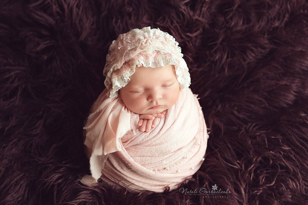 Новонароджені малюки. Дитячий, сімейний, а також newborn фотограф і викладач у Києві Наталія