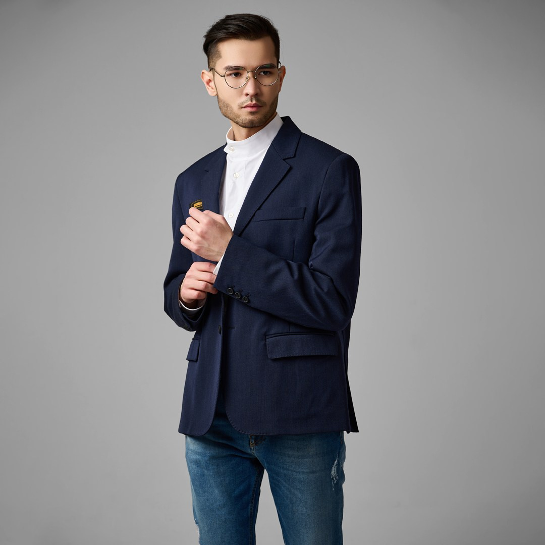 Валентин. 2astudio.uz