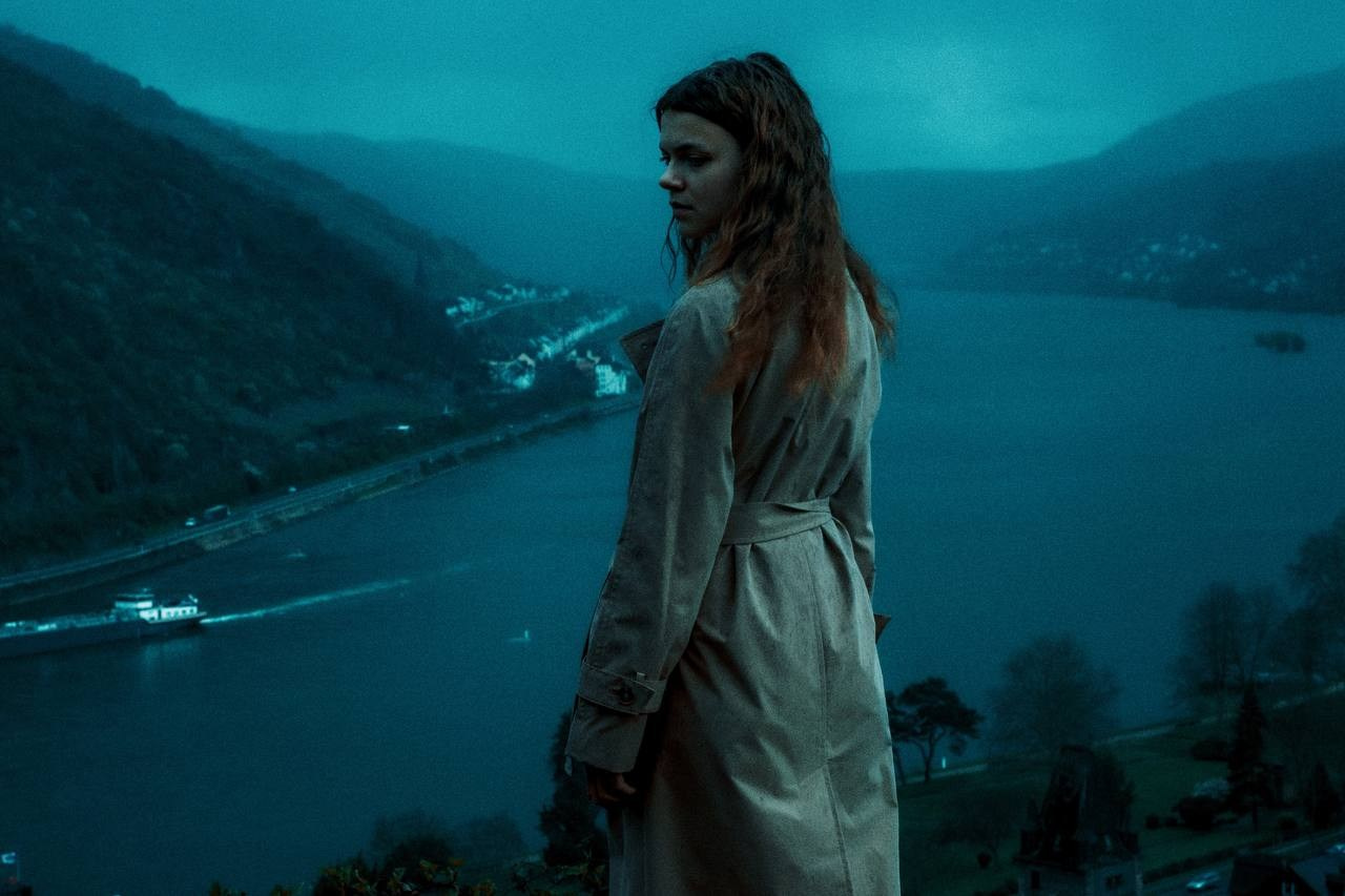 Self Portraits. Yana — Cinematic Photoshoots in Minsk