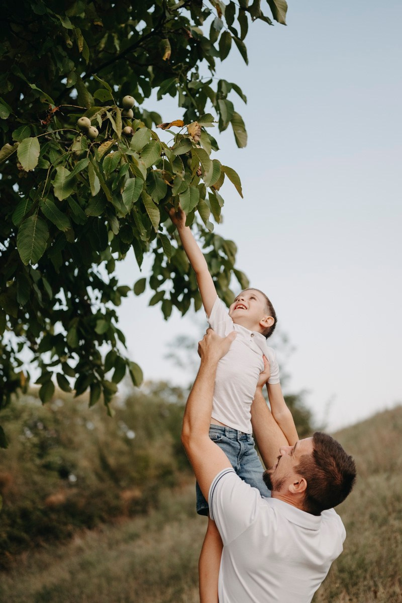 Basici / porodicno fotografisanje u prirodi. Deciji i porodicni fotograf u Beogradu Oksana Skendzic