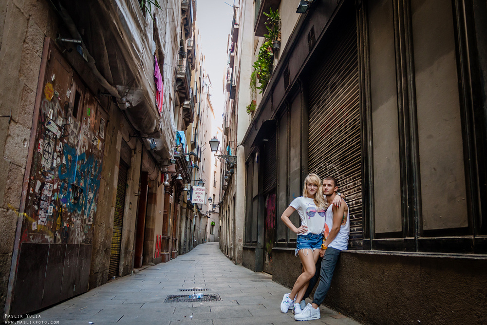 Dynamiczna sesja zdjęciowa w Barcelonie. Fotograf w Barcelonie Hiszpanii Maslik Yulia