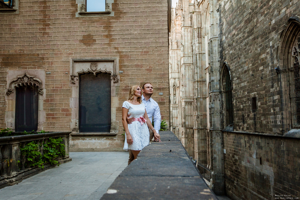 Нежная фотосессия в Барселоне. Фотограф в Барселоне Испании Маслик Юлия