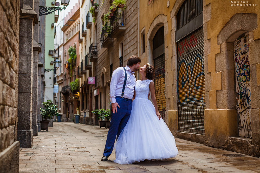 Wedding photo session in Lloret de Mar. Photographer in Barcelona Spain Maslik Yulia