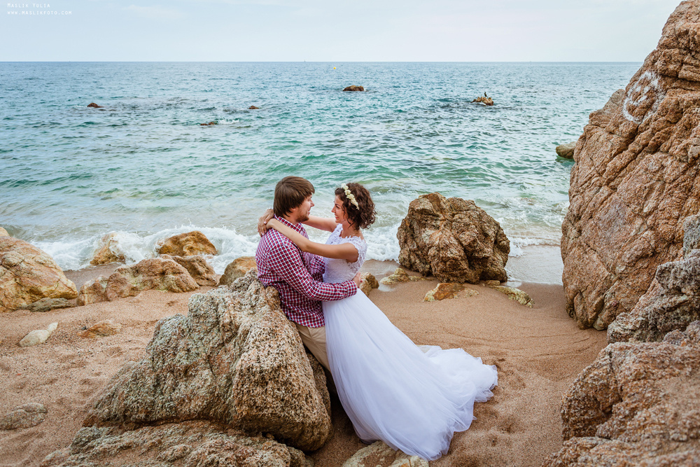 Wedding photo session in Lloret de Mar. Photographer in Barcelona Spain Maslik Yulia