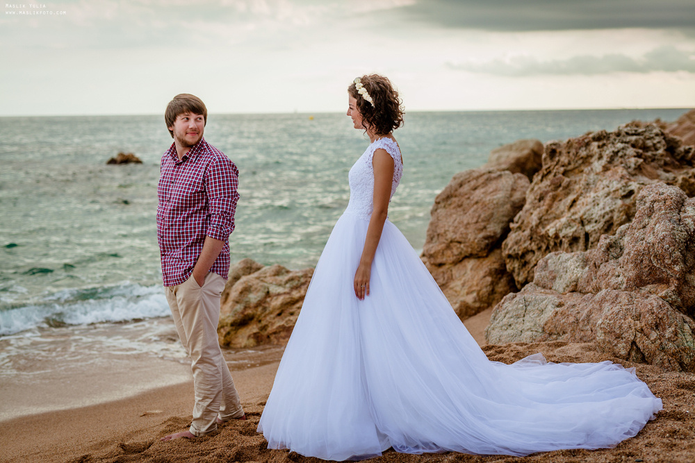Wedding photo session in Lloret de Mar. Photographer in Barcelona Spain Maslik Yulia