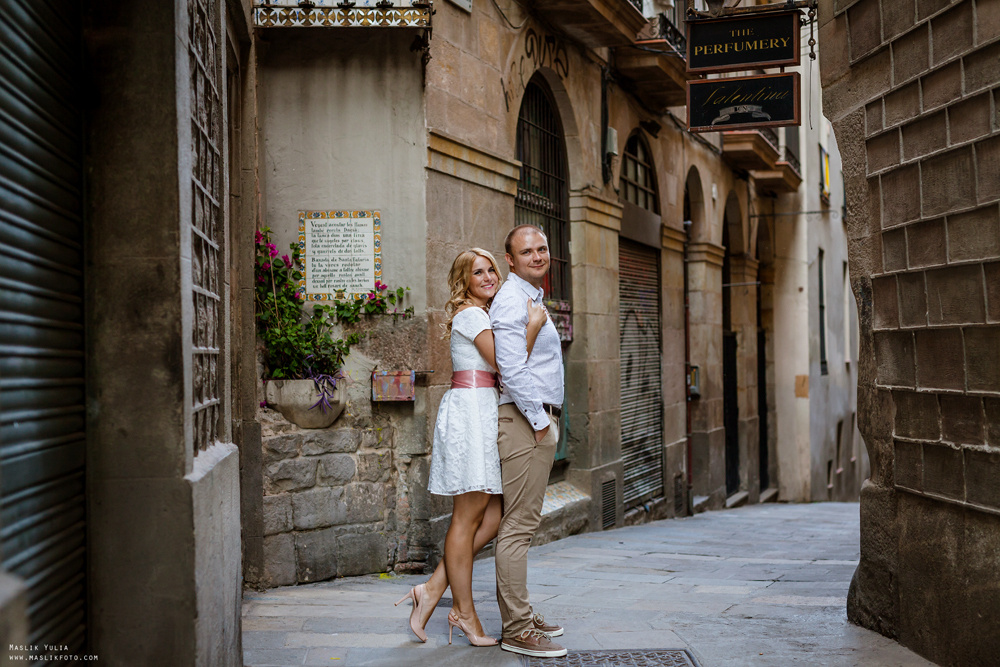 Нежная фотосессия в Барселоне. Фотограф в Барселоне Испании Маслик Юлия