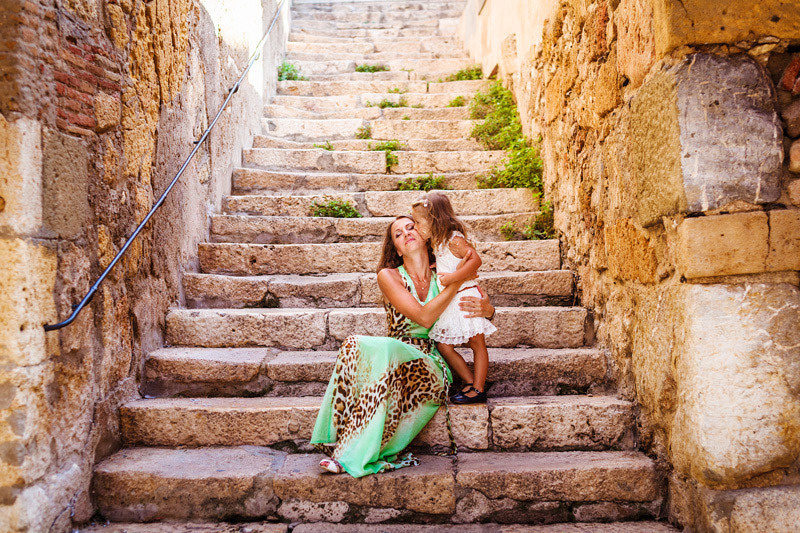 Sesión fotográfica familiar en Tarragona. Fotógrafo en Barcelona  Maslik Yulia