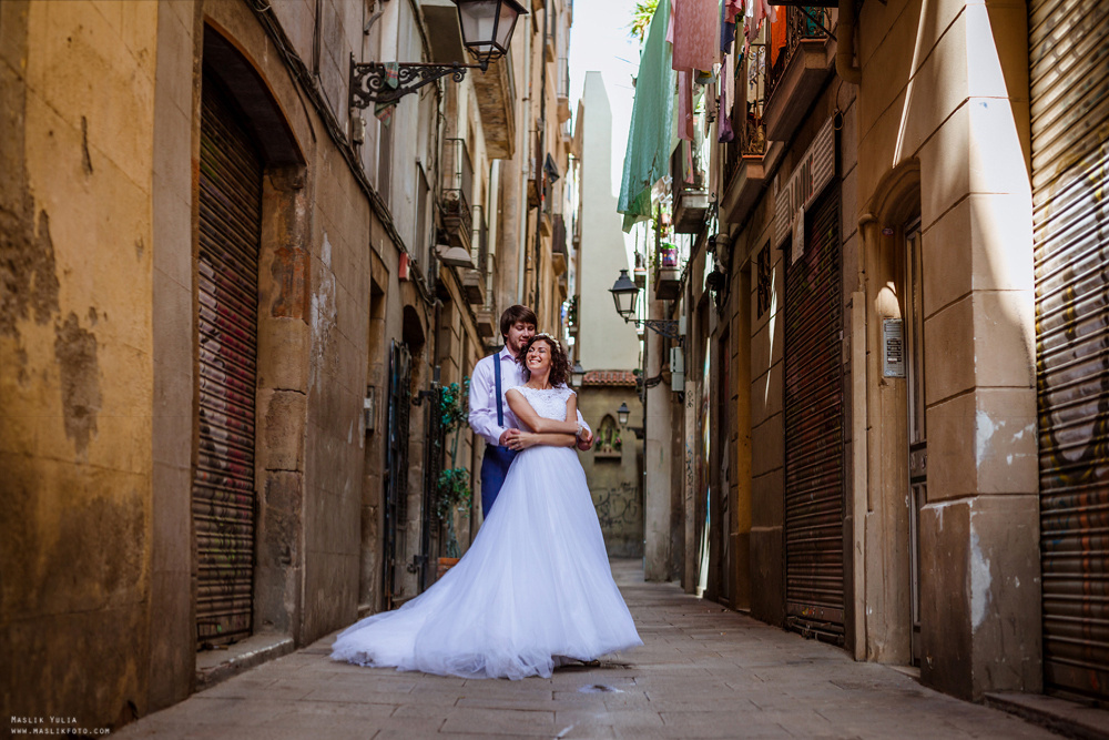Wedding photo session in Lloret de Mar. Photographer in Barcelona Spain Maslik Yulia