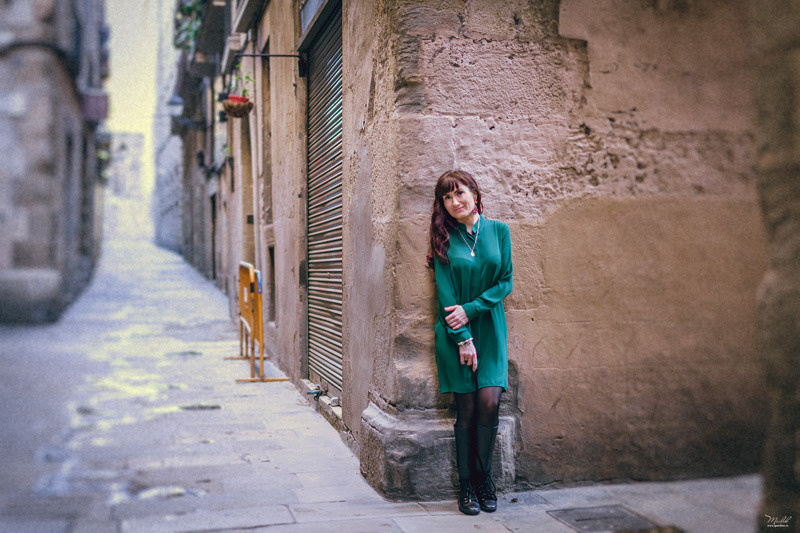 Autumn photo shoot in Barcelona. Photographer in Barcelona Spain Maslik Yulia