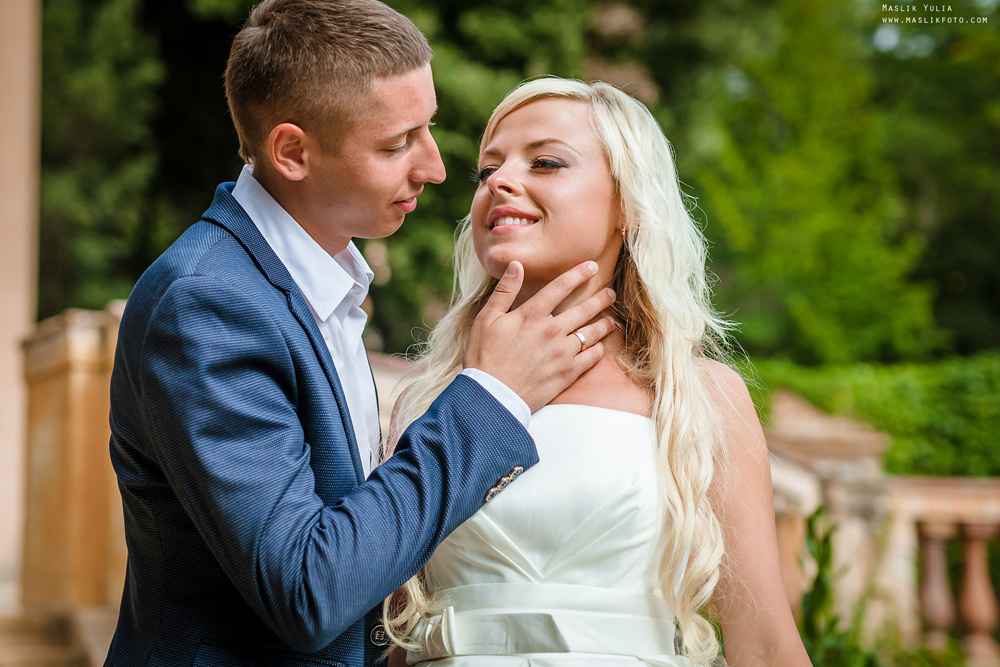 Sesja zdjęciowa w parku w Barcelonie. Fotograf w Barcelonie Hiszpanii Maslik Yulia