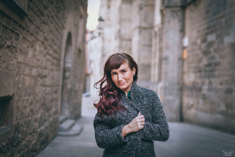 Autumn photo shoot in Barcelona. Photographer in Barcelona Spain Maslik Yulia