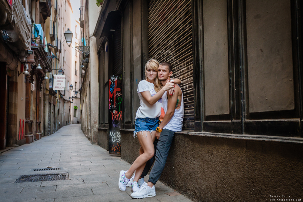 Dynamiczna sesja zdjęciowa w Barcelonie. Fotograf w Barcelonie Hiszpanii Maslik Yulia