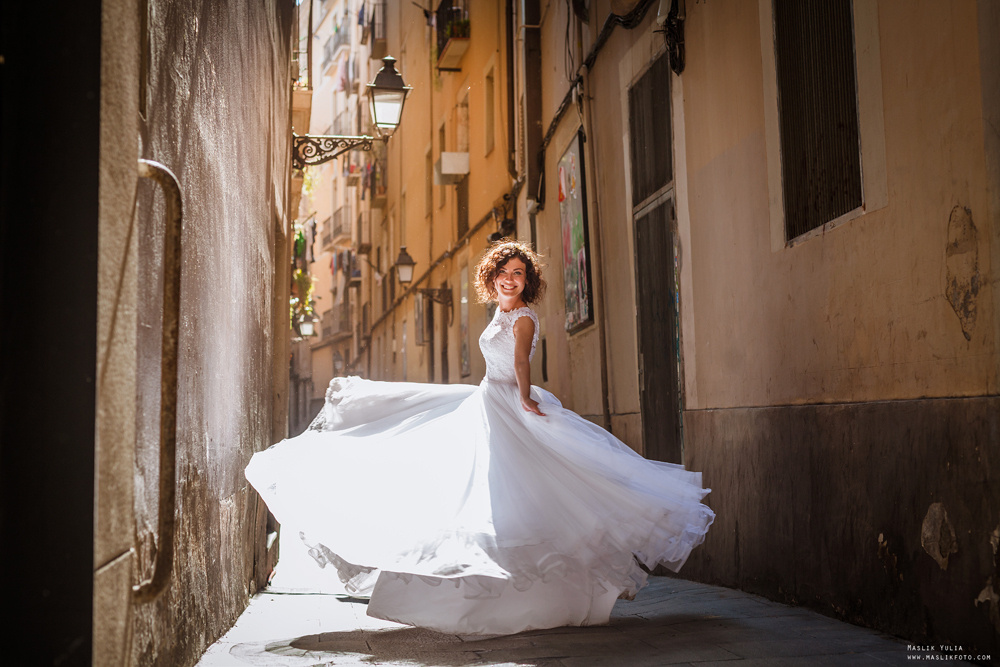 Wedding photo session in Lloret de Mar. Photographer in Barcelona Spain Maslik Yulia