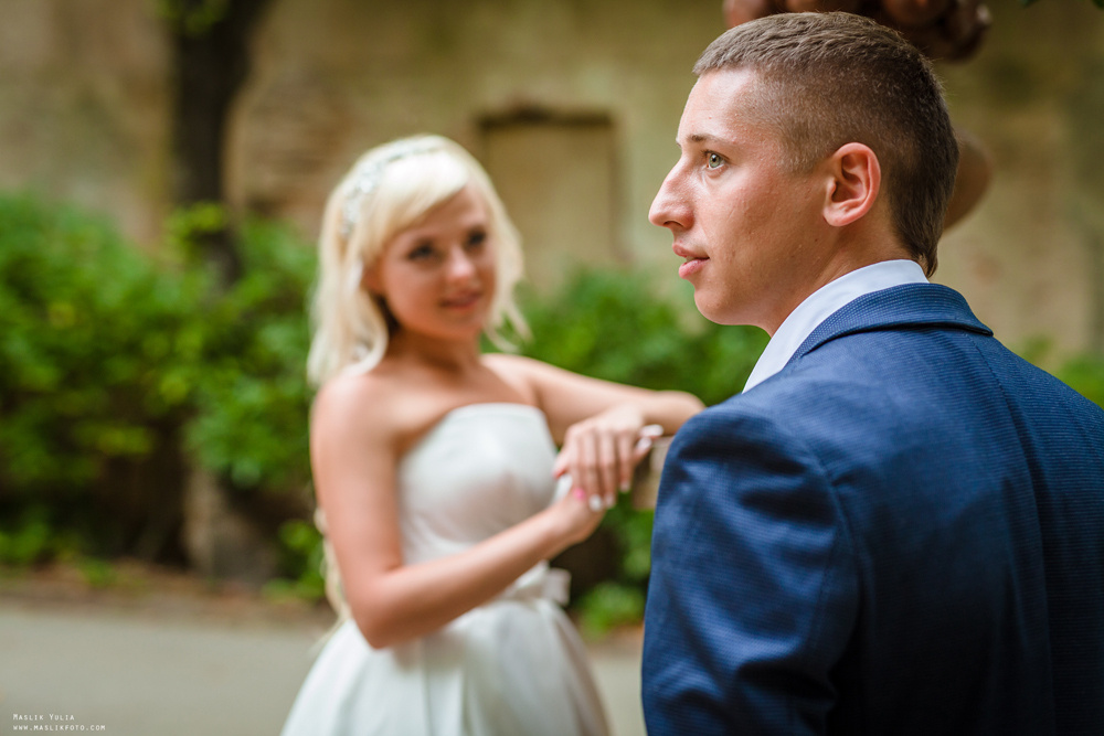 Sesja zdjęciowa w parku w Barcelonie. Fotograf w Barcelonie Hiszpanii Maslik Yulia