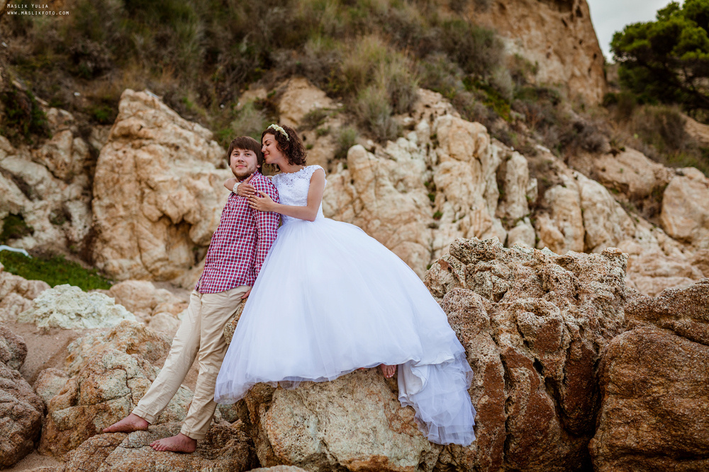 Wedding photo session in Lloret de Mar. Photographer in Barcelona Spain Maslik Yulia