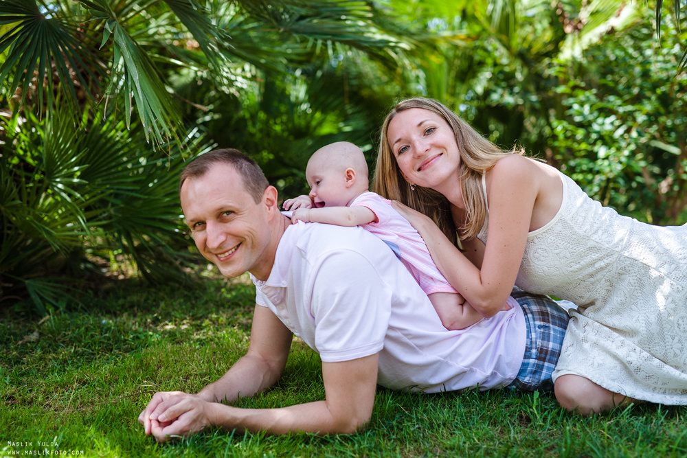 Летняя семейная фотосессия в Барселоне. Фотограф в Барселоне Испании Маслик Юлия