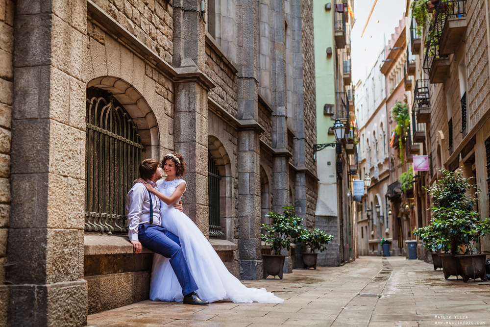 Wedding photo session in Lloret de Mar. Photographer in Barcelona Spain Maslik Yulia