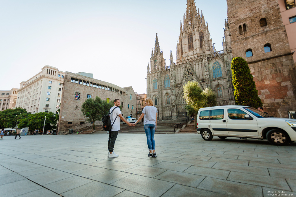 Dynamiczna sesja zdjęciowa w Barcelonie. Fotograf w Barcelonie Hiszpanii Maslik Yulia