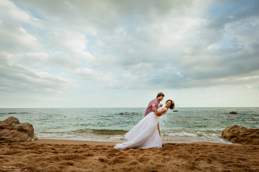 Wedding photo session in Lloret de Mar. Photographer in Barcelona Spain Maslik Yulia