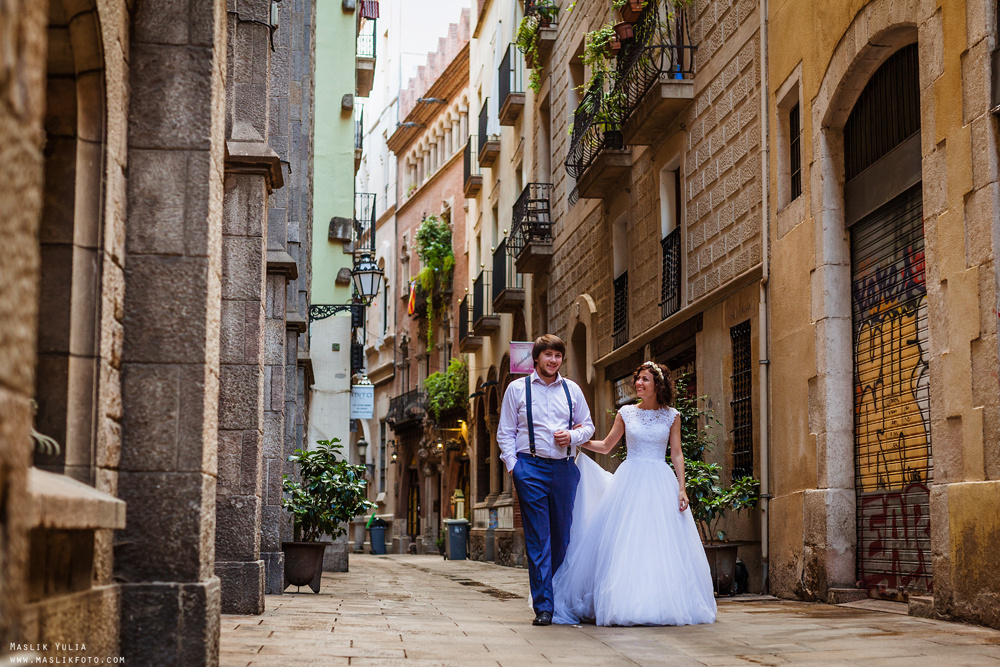 Wedding photo session in Lloret de Mar. Photographer in Barcelona Spain Maslik Yulia
