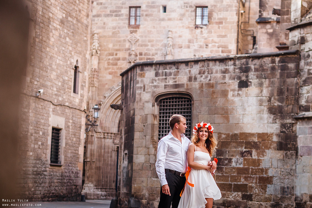 Wedding photo session in Badalona, Spain. Photographer in Barcelona Spain Maslik Yulia