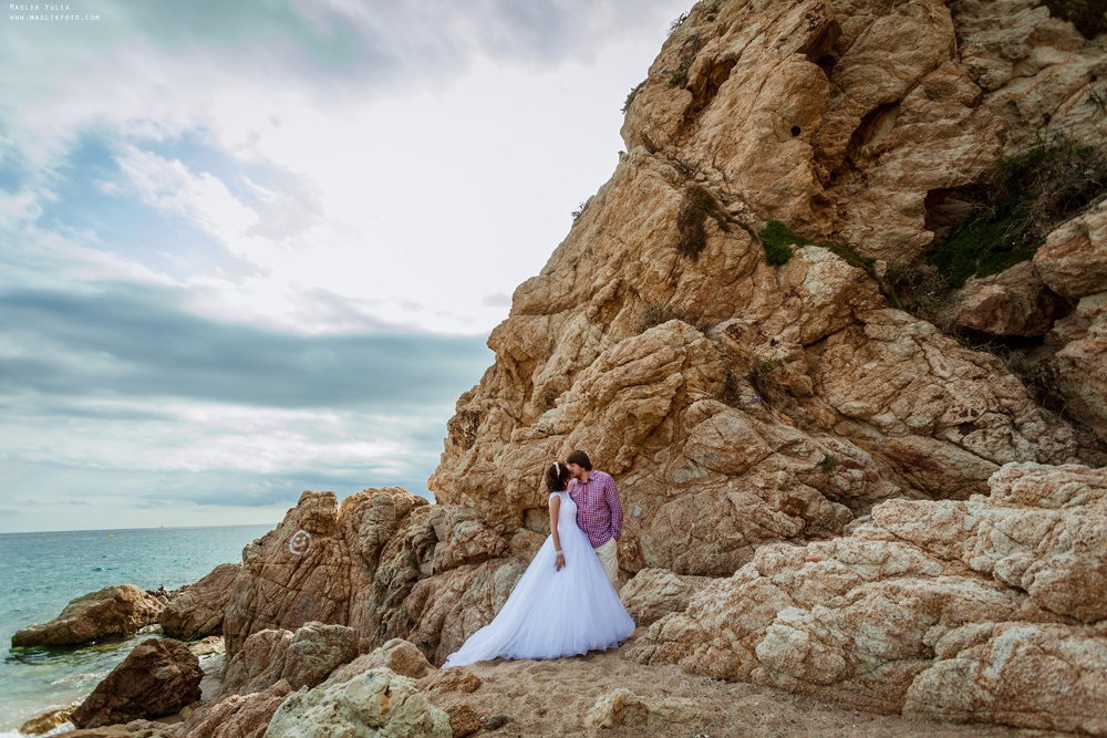 Wedding photo session in Lloret de Mar. Photographer in Barcelona Spain Maslik Yulia