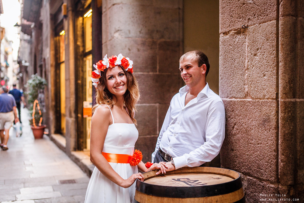Wedding photo session in Badalona, Spain. Photographer in Barcelona Spain Maslik Yulia