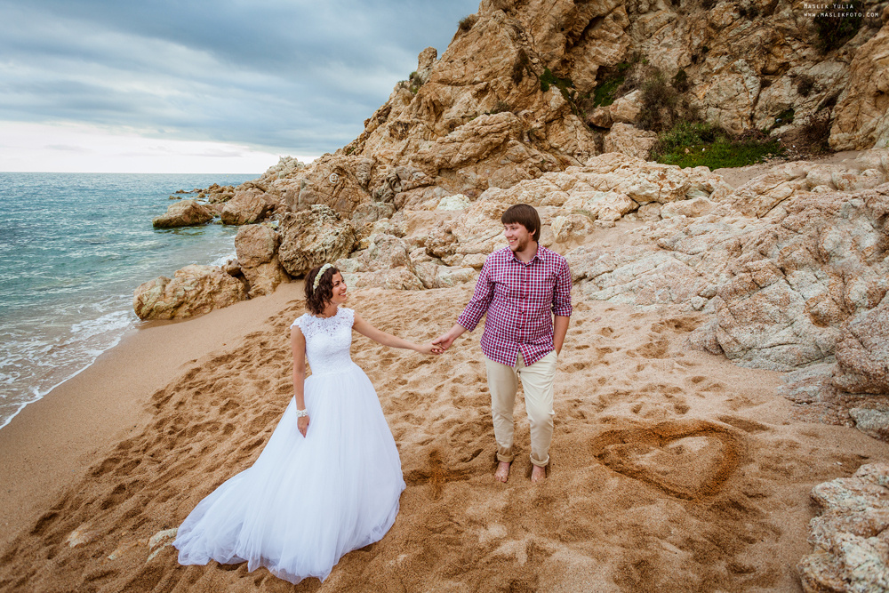 Wedding photo session in Lloret de Mar. Photographer in Barcelona Spain Maslik Yulia