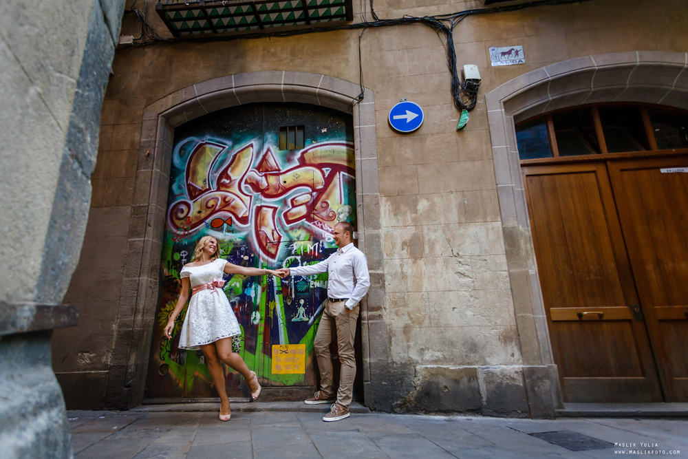 Нежная фотосессия в Барселоне. Фотограф в Барселоне Испании Маслик Юлия