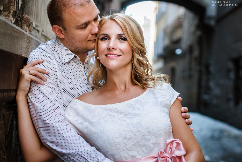 Нежная фотосессия в Барселоне. Фотограф в Барселоне Испании Маслик Юлия
