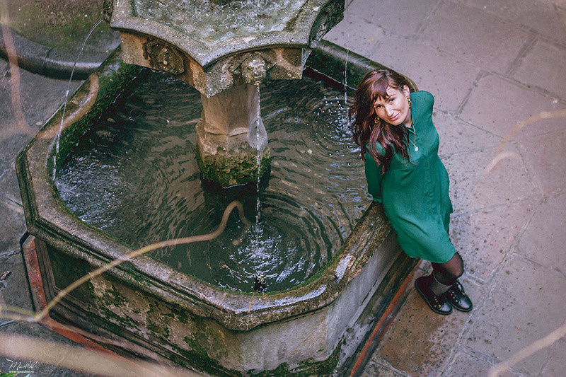 Autumn photo shoot in Barcelona. Photographer in Barcelona Spain Maslik Yulia