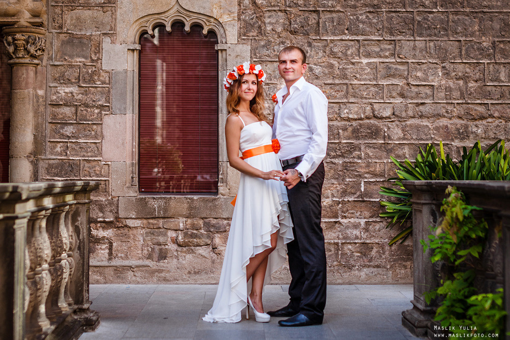 Wedding photo session in Badalona, Spain. Photographer in Barcelona Spain Maslik Yulia