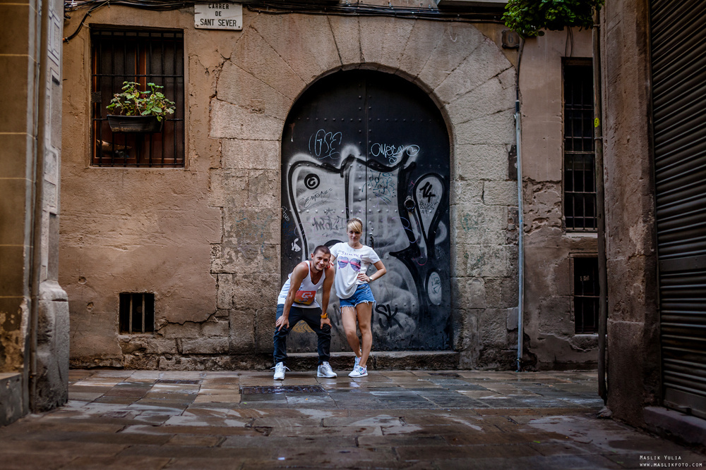 Dynamiczna sesja zdjęciowa w Barcelonie. Fotograf w Barcelonie Hiszpanii Maslik Yulia
