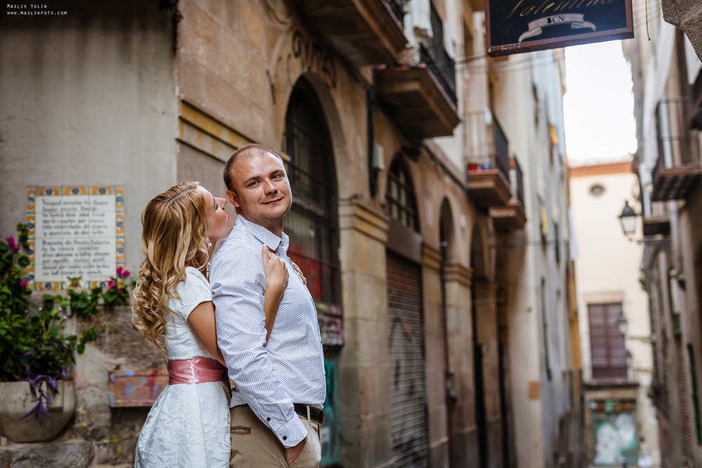 Нежная фотосессия в Барселоне. Фотограф в Барселоне Испании Маслик Юлия