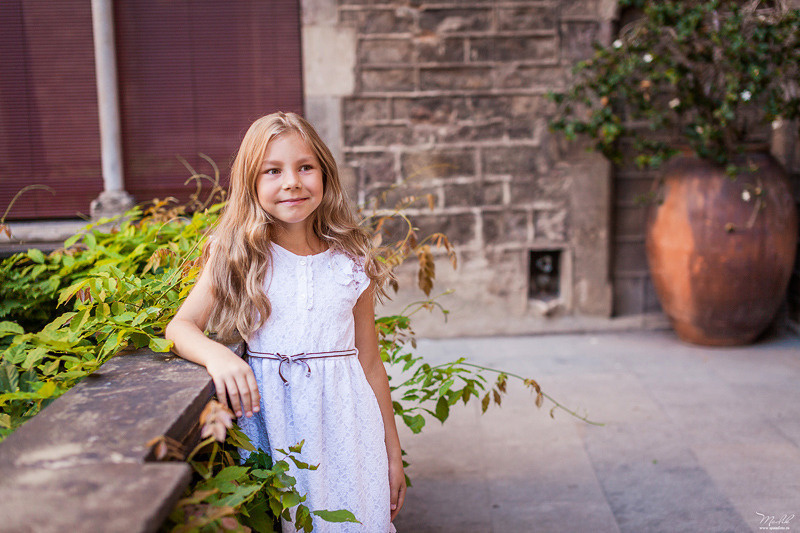 Летняя семейная фотосессия в Барселоне. Фотограф в Барселоне Испании Маслик Юлия
