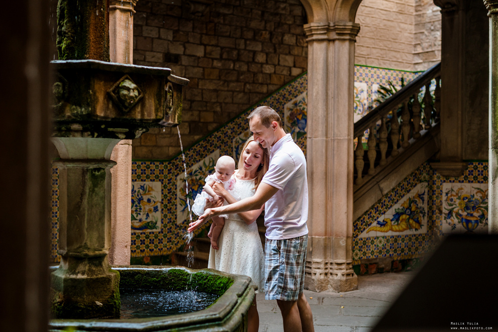 Летняя семейная фотосессия в Барселоне. Фотограф в Барселоне Испании Маслик Юлия