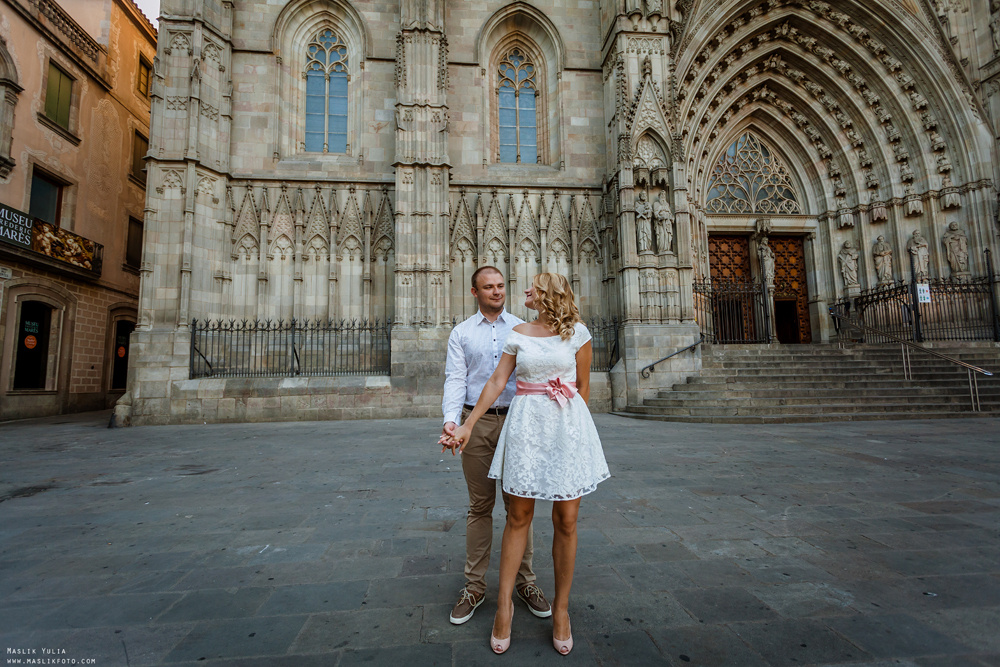 Нежная фотосессия в Барселоне. Фотограф в Барселоне Испании Маслик Юлия