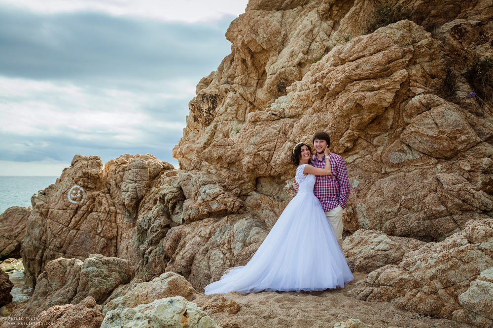 Wedding photo session in Lloret de Mar. Photographer in Barcelona Spain Maslik Yulia