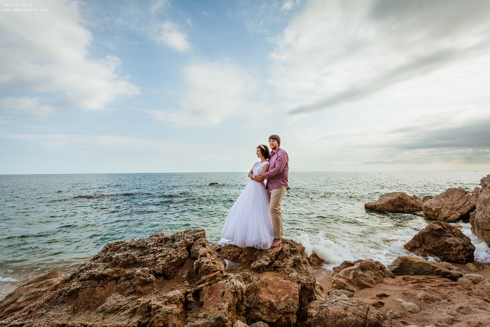 Wedding photo session in Lloret de Mar. Photographer in Barcelona Spain Maslik Yulia