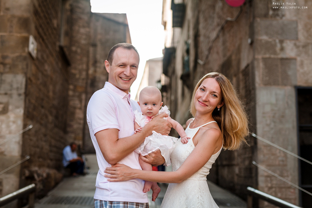 Летняя семейная фотосессия в Барселоне. Фотограф в Барселоне Испании Маслик Юлия