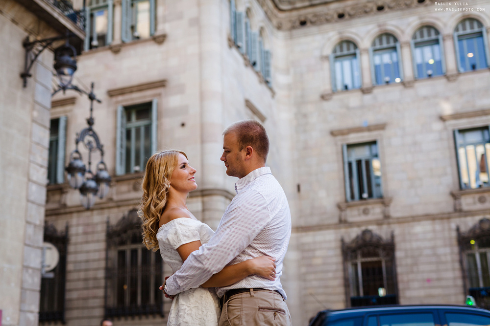 Нежная фотосессия в Барселоне. Фотограф в Барселоне Испании Маслик Юлия