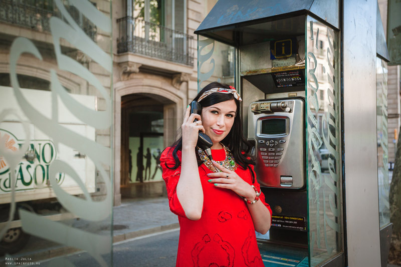 Elegante sesión de fotos en el puerto de Barcelona. Fotógrafo en Barcelona  Maslik Yulia