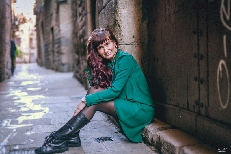 Autumn photo shoot in Barcelona. Photographer in Barcelona Spain Maslik Yulia